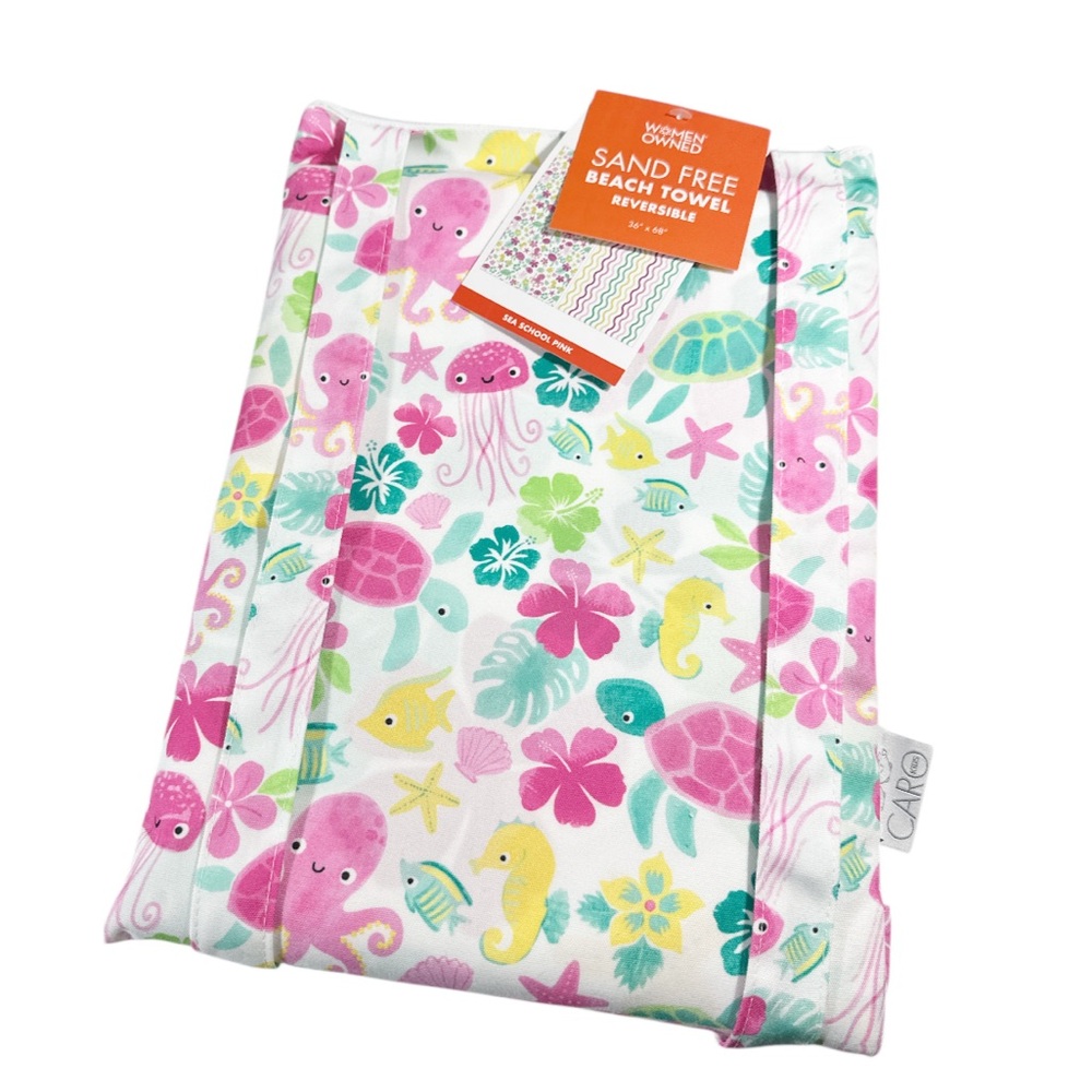 NEW Caro SEA SCHOOL PINK REVERSIBLE SAND FREE Beach Towel